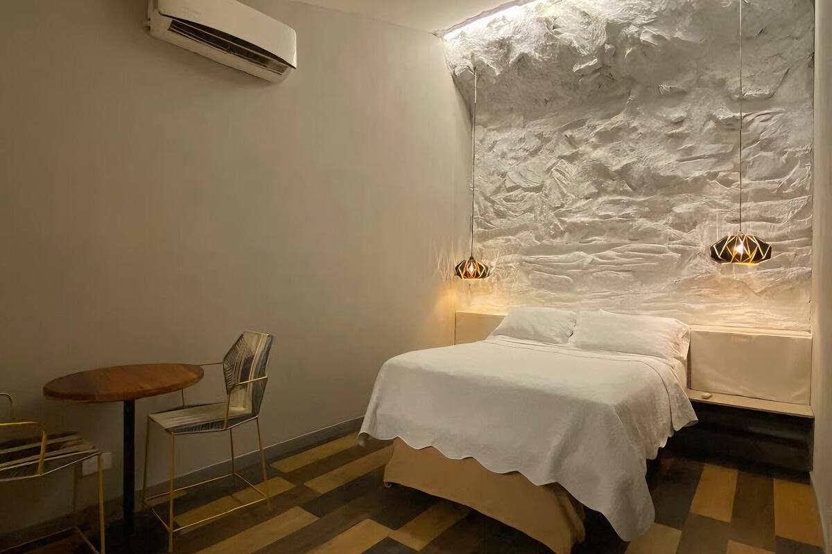 1 bedroom, individually furnished, free WiFi