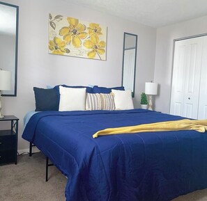 1 غرفة نوم ومكواة/لوح كي وواي فاي وملاءات أسرّة