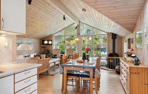 Awesome home in Rødby with kitchen