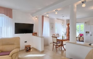 TV, fireplace, DVD player, table football