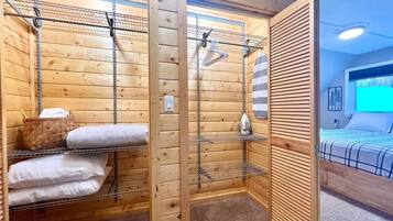 1 bedroom, desk, iron/ironing board, travel cot