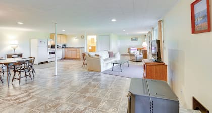 Maine Retreat w/ Ocean Views, Walk to Downtown!