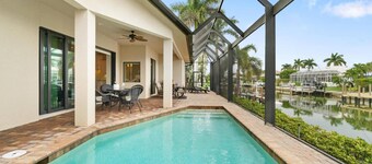 Spacious Waterfront Home - Great Location & Perfect for Families ~Pool, Wi-Fi, Beach Gear & More!