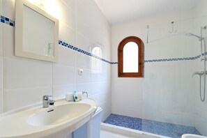 تجهيزات دش، مناشف