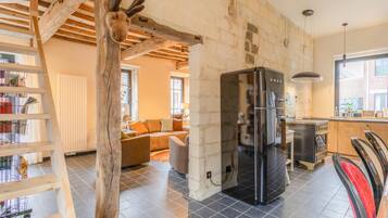 Télévision, baby-foot