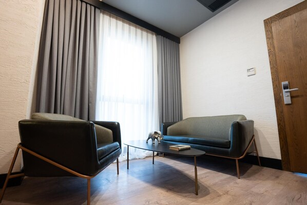 Junior Suite City View | Premium bedding, minibar, in-room safe, soundproofing - Rest & More by Dedeman Mersin Erdemli (Erdemli)