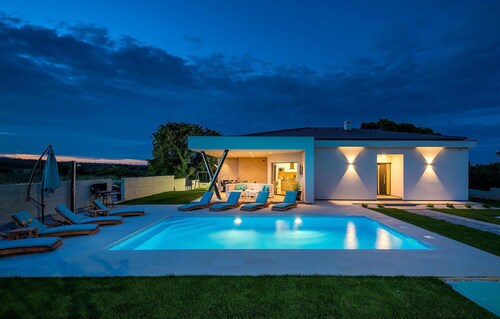 Amazing home in Krnica