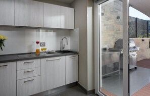 Frigorifero, microonde, forno, lavastoviglie