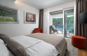 5 bedrooms, iron/ironing board, travel cot, free WiFi - Gorgeous home in Labin with sauna (Labin)