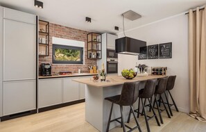 Kühlschrank, Ofen, Herdplatte, Geschirrspüler