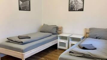 7 bedrooms, free WiFi, bed sheets