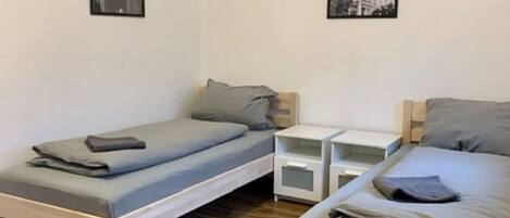 7 bedrooms, free WiFi, bed sheets