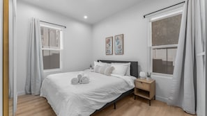 4 habitaciones, tabla de planchar con plancha, wifi y ropa de cama