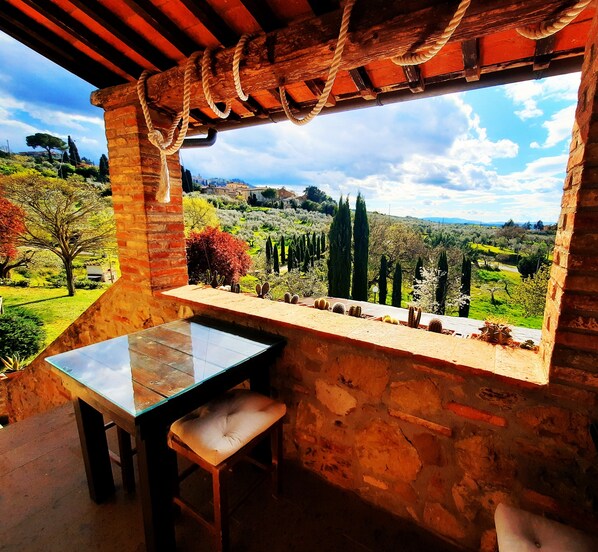 Outdoor dining - 5 Bedroom Private vacation home in Umbria (Umbria)