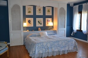 3 chambres, bureau, Wi-Fi gratuit, draps fournis