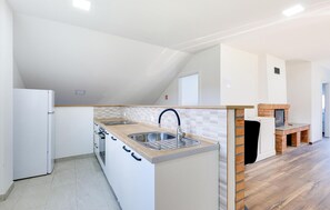 Frigorifero, forno, lavastoviglie