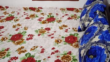 Deluxe Double Room | Free WiFi, bed sheets