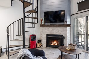 TV, fireplace, DVD player