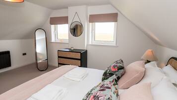 3 bedrooms, individually decorated, individually furnished, free WiFi