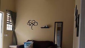 Living room - Near Ferry, Airport, Shops, Beaches, Atms, Rodney Bay and Castries - Free Pickup (Castries)
