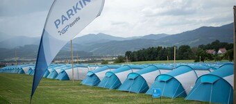 Luxury Camping & hotel tents at the F1 and MotoGP. 20 minute from the circuit