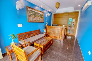 Reception - Hotel Gems Suites (Jaipur)
