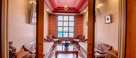 Sala de estar en el lobby