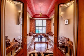 로비 좌석 공간