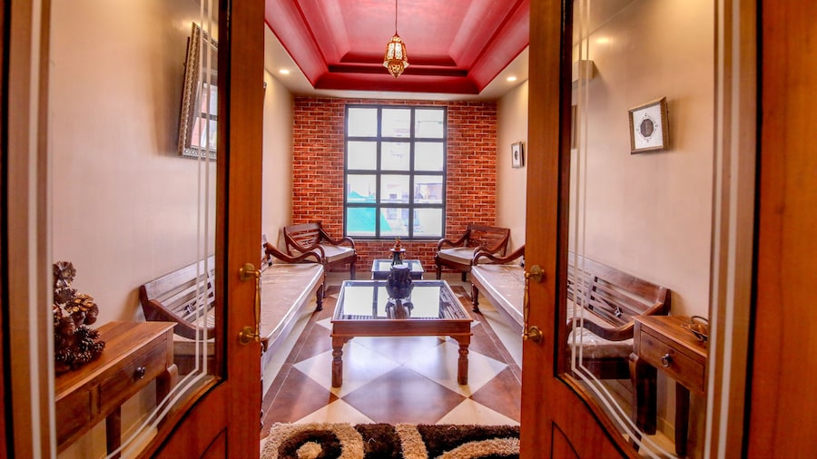Hotel Gems Suites