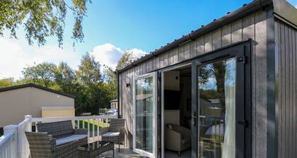 18 Woodlands Retreat