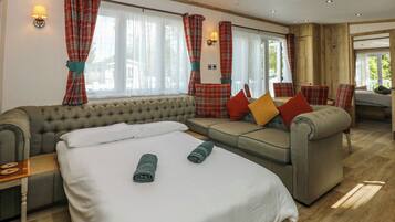 2 habitaciones, decoración personalizada y muebles diferentes