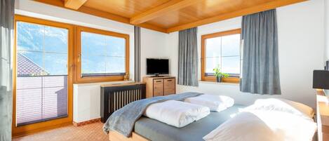 2 bedrooms, Internet
