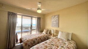 2 bedrooms, iron/ironing board - HIGHPOINT UNIT 2 - Enjoy the beach, cafes and shops all within walking distance (Kings Beach)