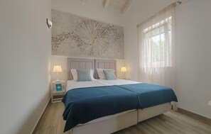 2 bedrooms, iron/ironing board, travel crib, free WiFi - Lovely home in Rovinj (Rovinj)