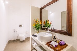 Superior Double Room, 1 Queen Bed, Balcony, Garden View | Bathroom - The Fort House (Galle)