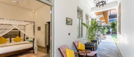 Classic Double Room, 1 King Bed, Patio, Courtyard View | Terrace/patio