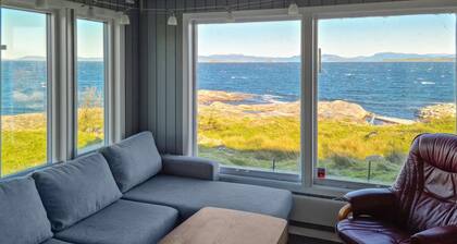 2 bedroom stunning home in Rennesøy