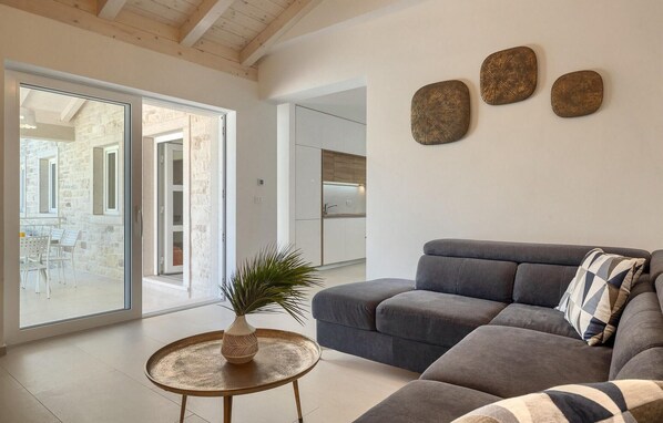 Fernseher, Stereoanlage