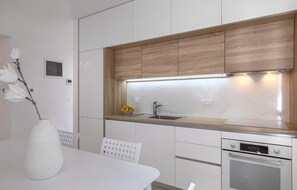 Fridge, microwave, oven, dishwasher