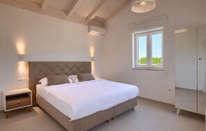 4 Schlafzimmer, Bügeleisen/Bügelbrett, Reisekinderbett, kostenloses WLAN