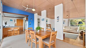 Interior - Ocean Views Over Rosedale Beach (Rosedale)