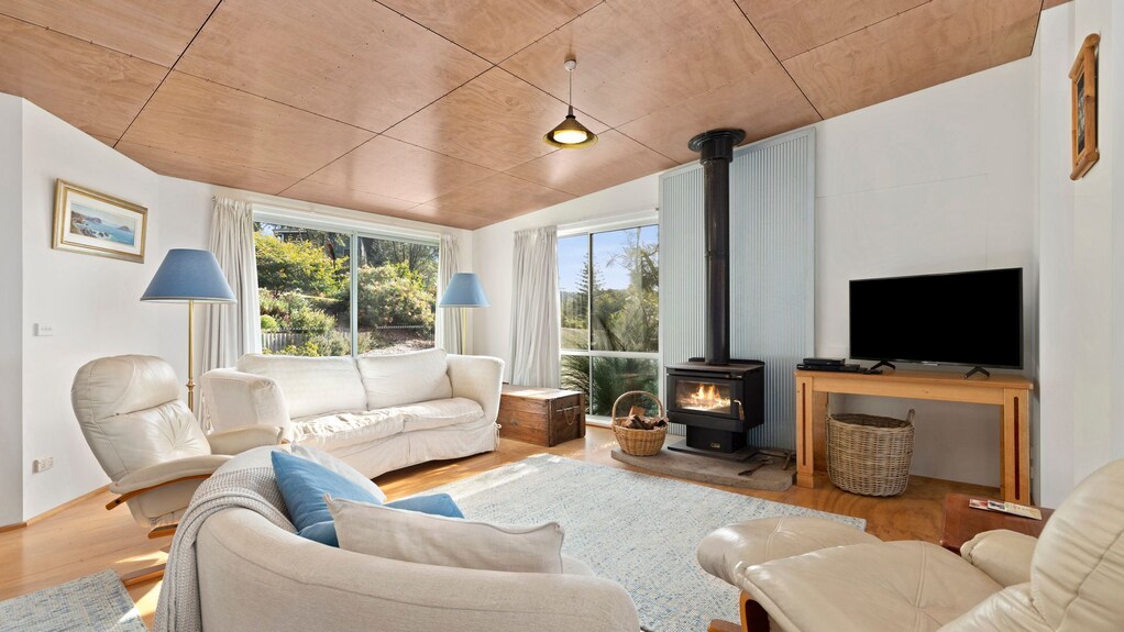 Ocean Views Over Rosedale Beach - Tomakin