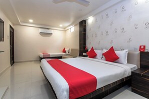 Premium Room | In-room safe, soundproofing, iron/ironing board, free WiFi