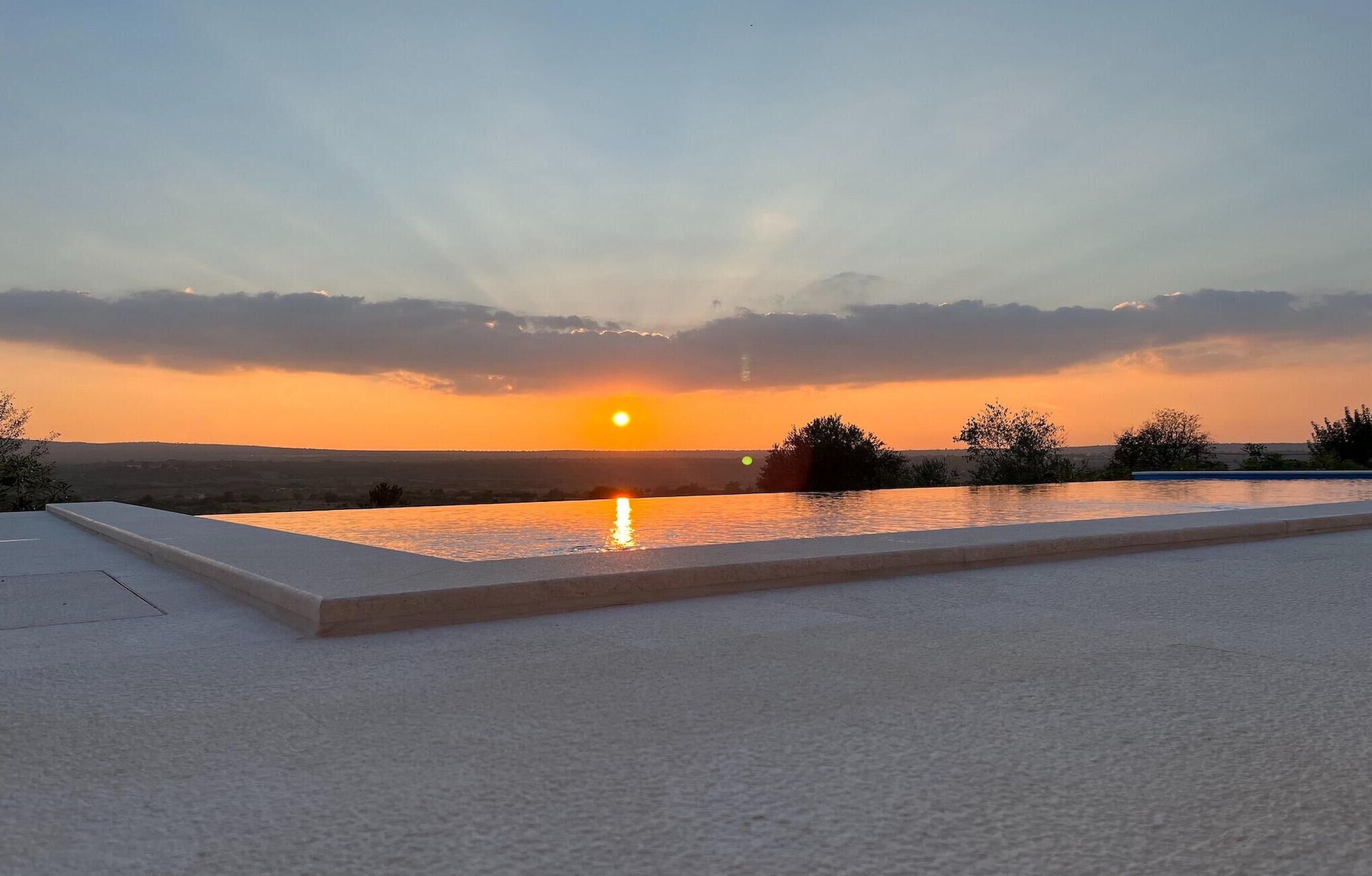 Et oppvarmet basseng