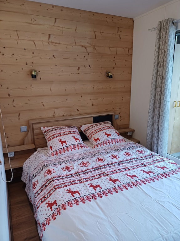Superbe Appart 6 Pers Situé En Hyper Centre Des Carroz - Flaine