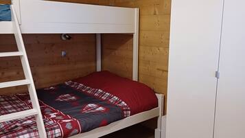 2 habitaciones, tabla de planchar con plancha y wifi gratis