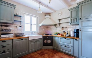 Frigorifero, forno, lavastoviglie, macchina per tè/caffè