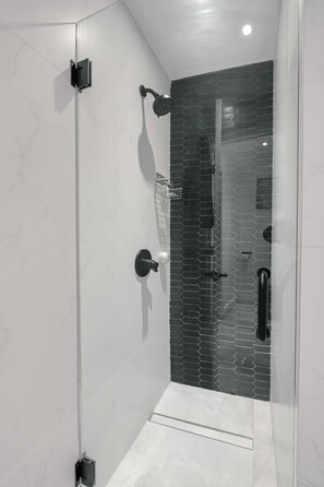 Shower, hair dryer - Biscayne Shore-Stylish 3BR Tropical Family Retreat (Miami)
