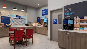 Ilmainen päivittäinen buffetaamiainen