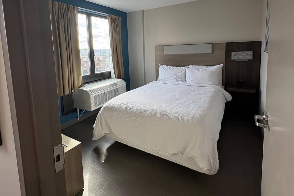 Suite, 1 Queen Bed